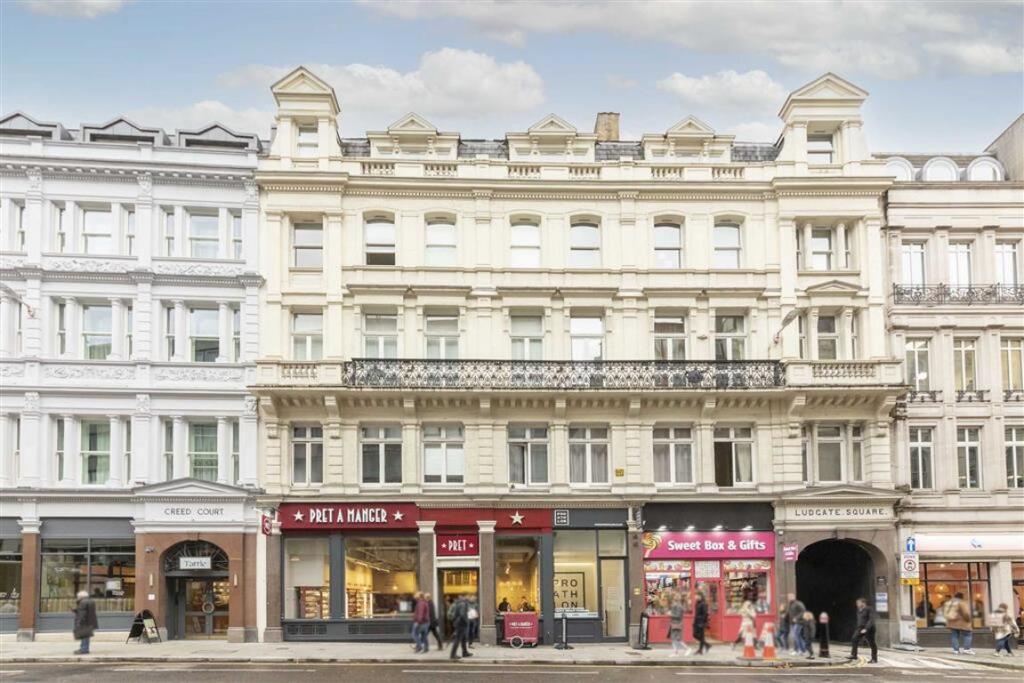 Courtyard at Ludgate Square